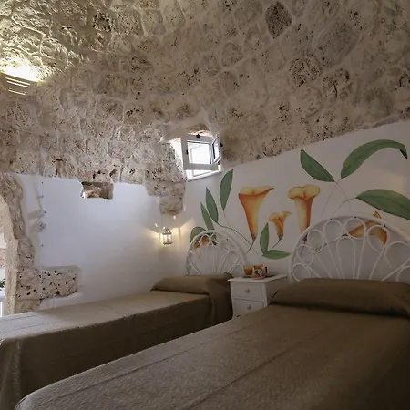 Trulli Le Calle Villa